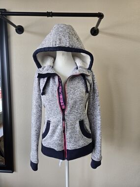 Superdry zip-up hoodie with iconic Japanese text design 💖